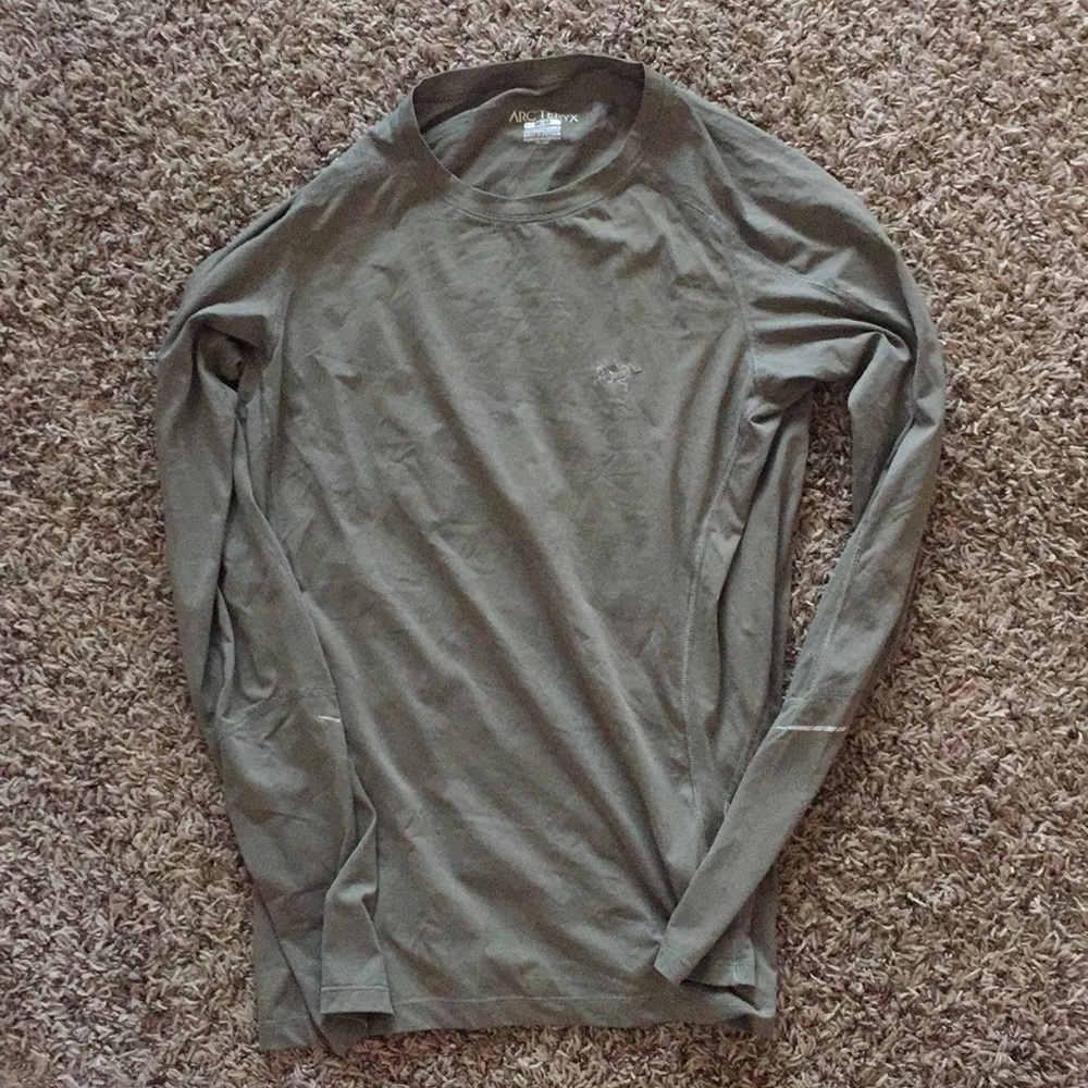 Arc’teryx arcteryx motus small long sleeve